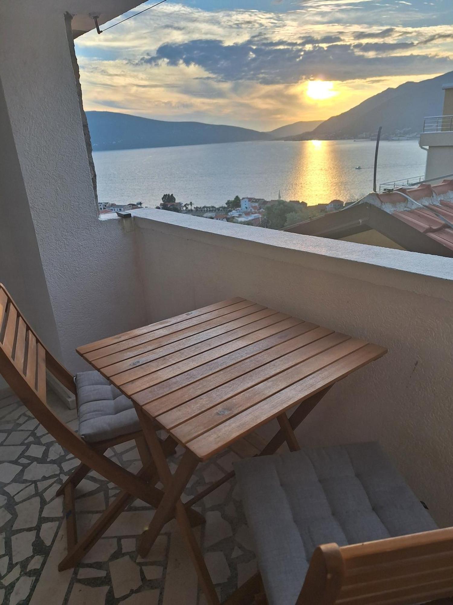 Adriabay Studio Tivat Exterior foto