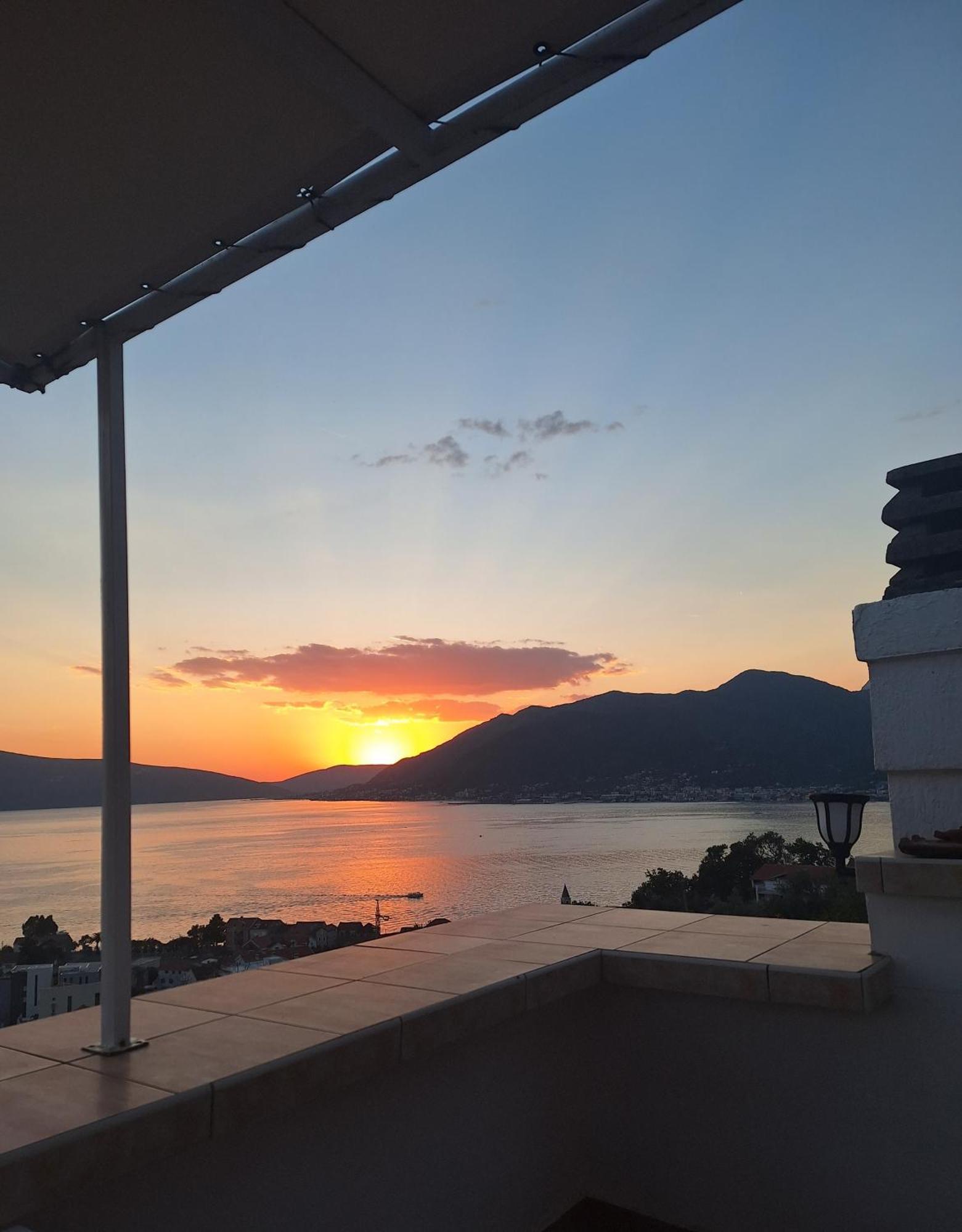 Adriabay Studio Tivat Exterior foto